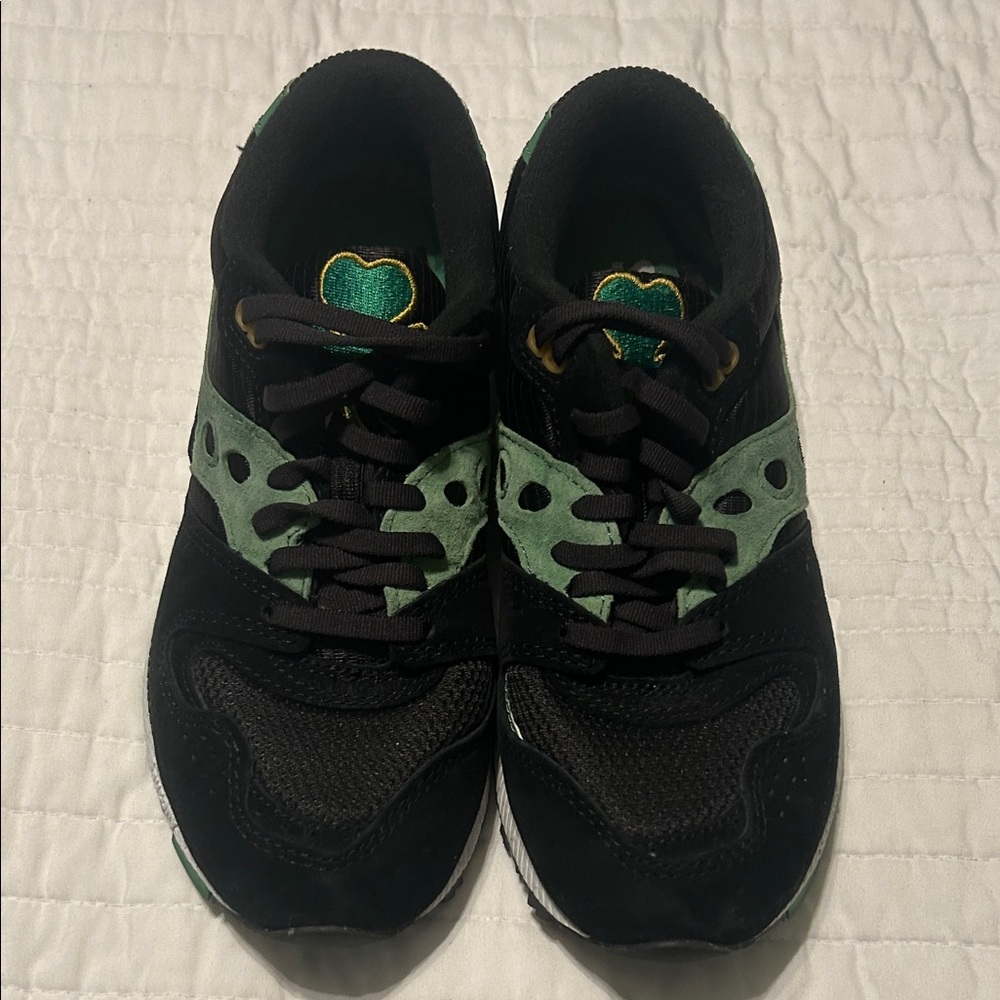 Saucony Black and Green Clover design Sneakers